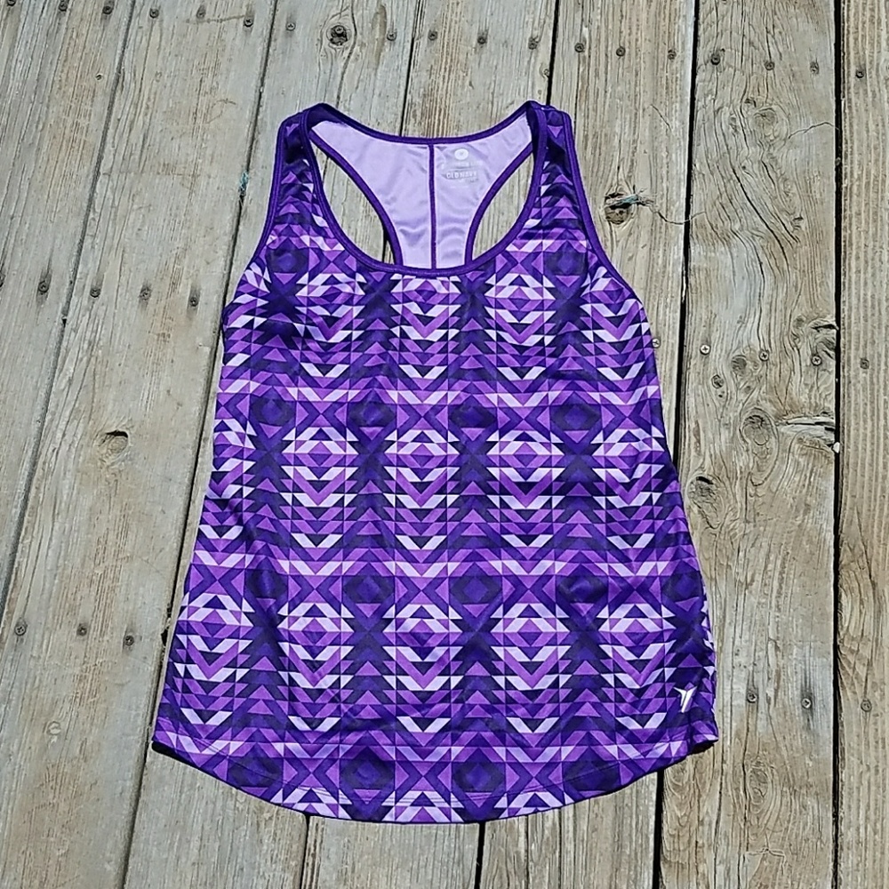 Old Navy Active Semi-Fitted Workout Top, medium